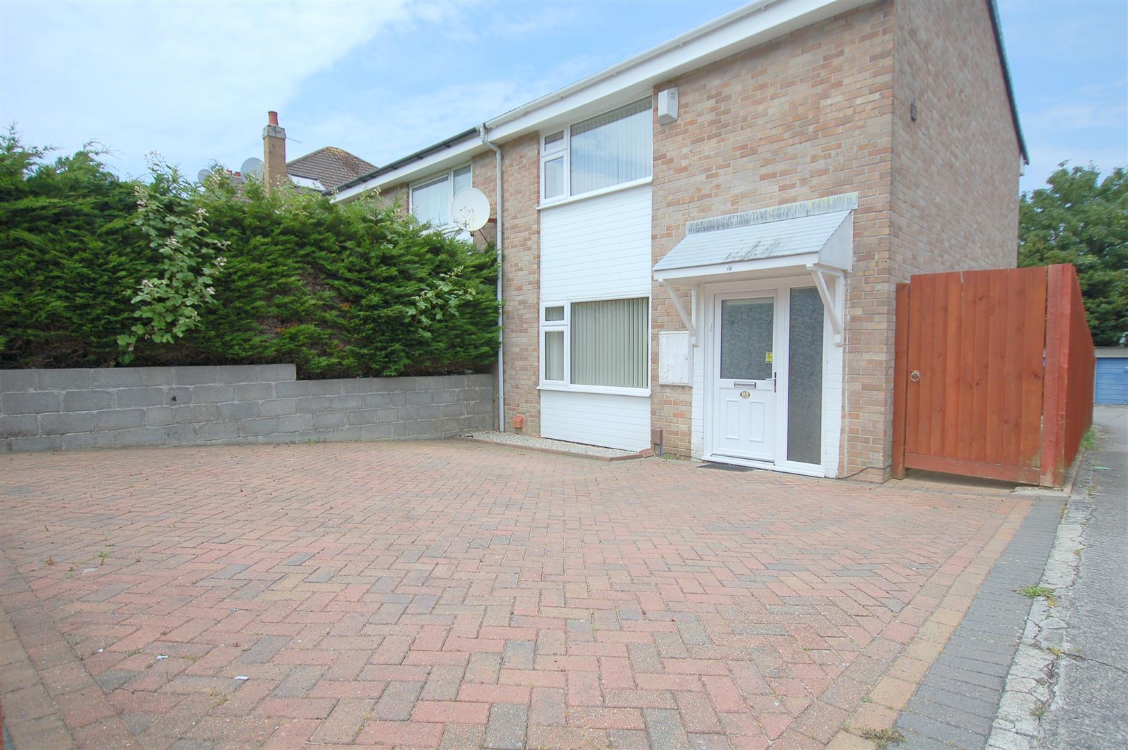Garage & Driveway